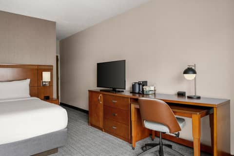 Courtyard by Marriott Detroit Livonia — photo 5