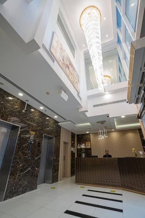 Vista City Hotel — hotel reception