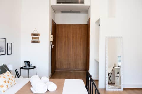 Oporto Trindade Residence — hotel room