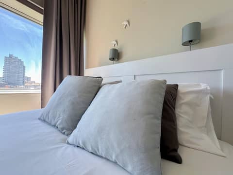 Oporto Trindade Residence — bedroom