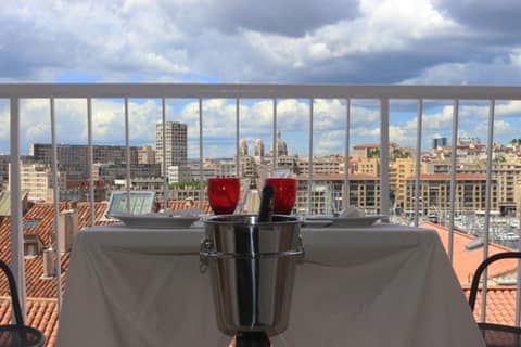 Suite privée du balcon du vieux port Marseille — photo 8