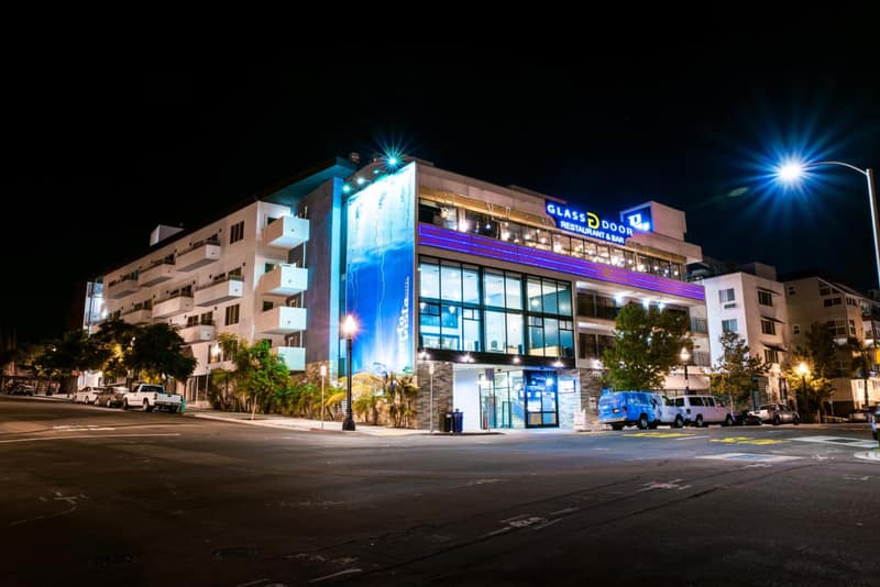 Porto Vista Hotel In Little Italy — building