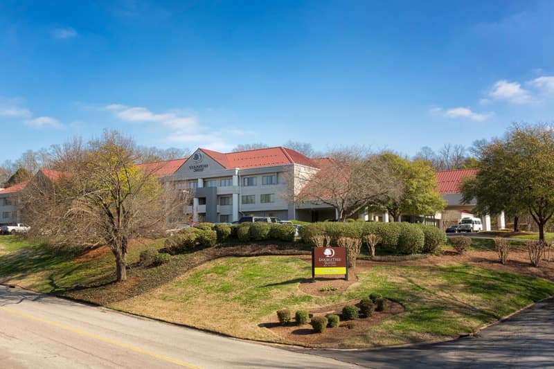 DoubleTree Suites by Hilton Nashville Airport — building