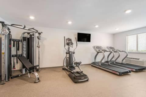 WoodSpring Suites Doral Miami Airport — photo 5