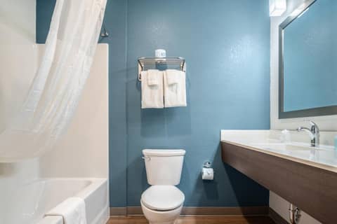 WoodSpring Suites Doral Miami Airport — photo 8