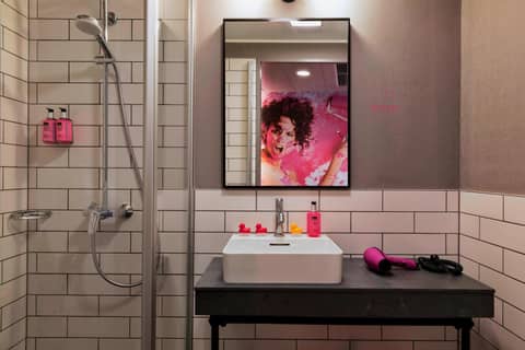 MOXY Frankfurt East — photo 8