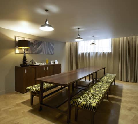 Citadines Trafalgar Square London — meeting room