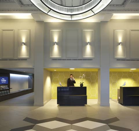 Citadines Trafalgar Square London — hotel reception