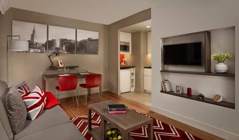 Citadines Trafalgar Square London — living room