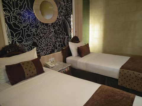 Hotel Indah Palace Yogyakarta — hotel room