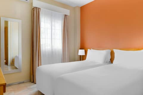 Royal Oasis Club at Pueblo Quinta — hotel room