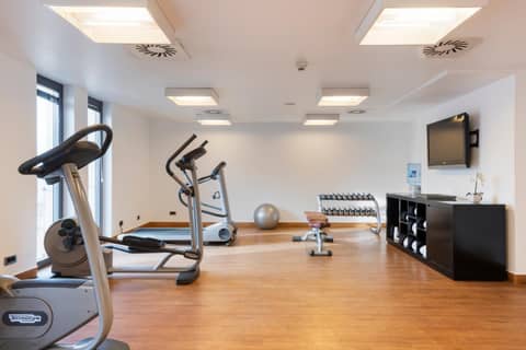 Exe Budapest Center — activities & amenities