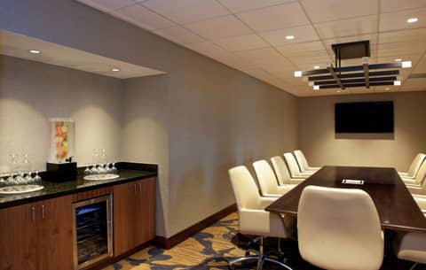 Embassy Suites by Hilton Portland Tigard — photo 2