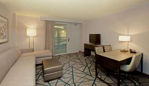Embassy Suites by Hilton Portland Tigard — photo 3