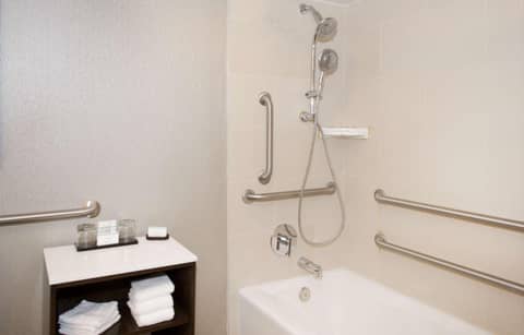 Embassy Suites by Hilton Portland Tigard — photo 7