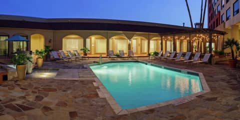 DoubleTree by Hilton San Antonio Downtown — photo 2