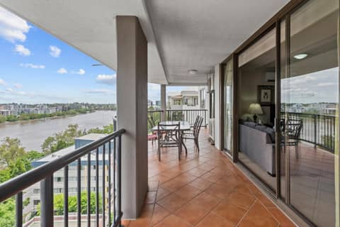 The Oasis Apartments — photo 3