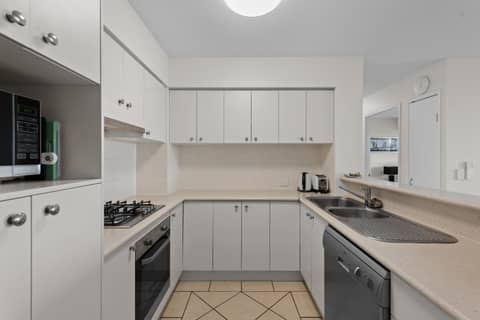 The Oasis Apartments — photo 9