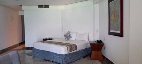 Hotel y Museo Casa Turquesa — hotel room