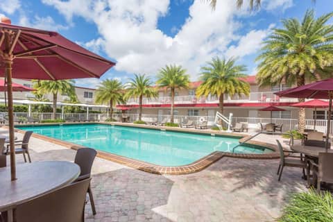 Ramada by Wyndham Miami Springs/Miami International Airport — photo 3