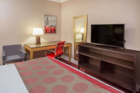 Ramada by Wyndham Miami Springs/Miami International Airport — photo 9
