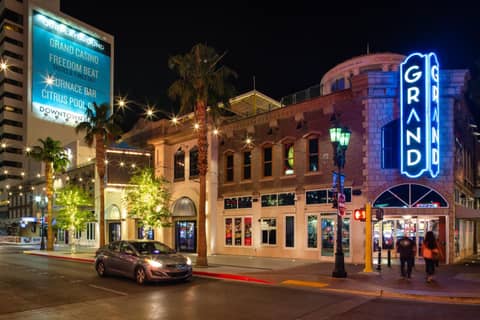 Downtown Grand Hotel & Casino — photo 9