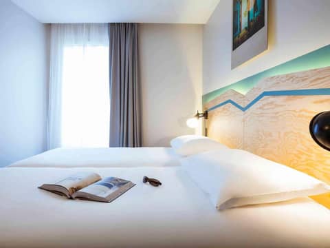 ibis Styles Paris Nation Porte De Montreuil — hotel room