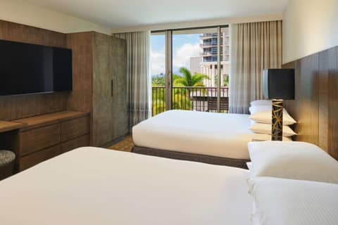 Embassy Suites by Hilton Waikiki Beach Walk — photo 9