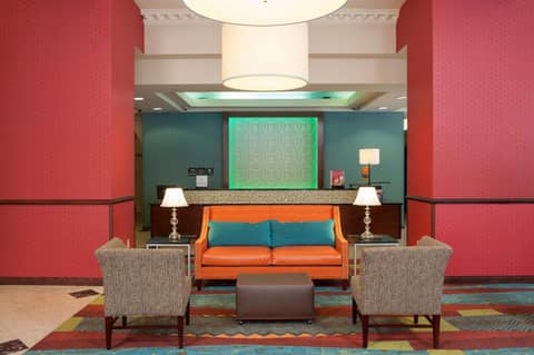 Hampton Inn Indianapolis Downtown Across from Circle Centre — recepcion & lobby