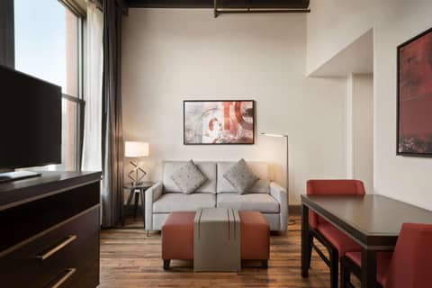 Homewood Suites By Hilton Milwaukee Downtown — photo 4