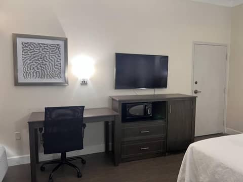 Spark By Hilton Fort Myers — photo 5