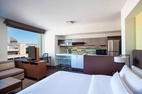 Element by Marriott Boston Seaport District — hotel room