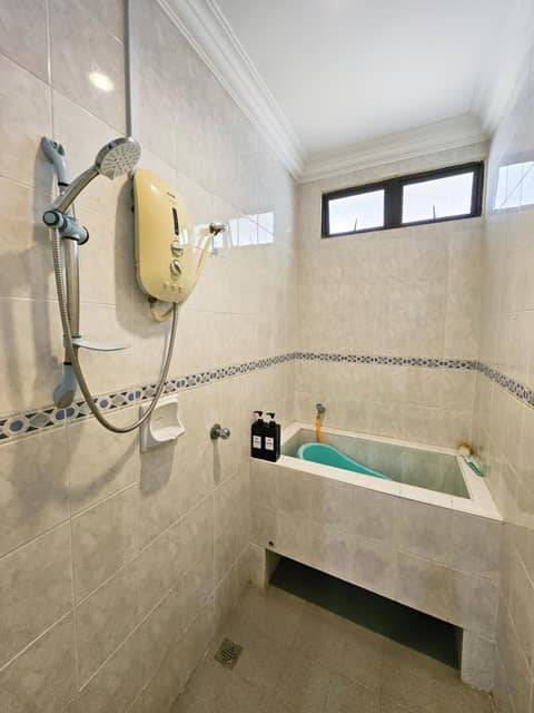 Little Heaven by Sky Hive, A Beach Front Bungalow — photo 4