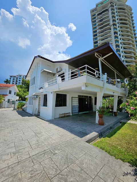 Little Heaven by Sky Hive, A Beach Front Bungalow — photo 7