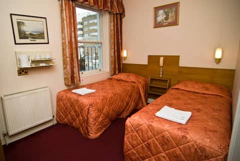 Alexandra Hotel — hotel room
