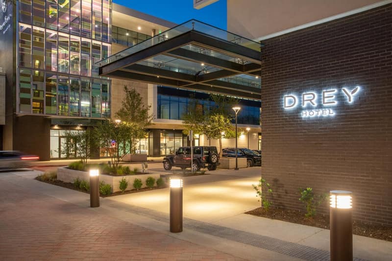 Drey Hotel — building