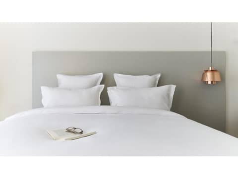 9Hotel Sablon — bedroom