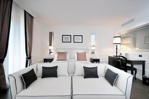 Grand Hotel Oriente — hotel room