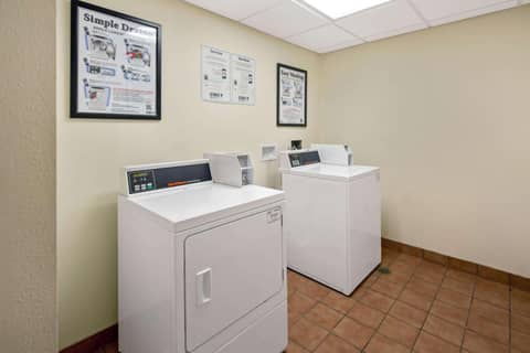 La Quinta Inn & Suites by Wyndham Sawgrass — photo 7