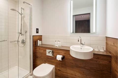 Residence Inn by Marriott London Kensington — bathroom