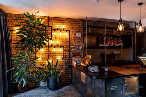 Heeton Concept Hotel – Luma Hammersmith — hotel reception