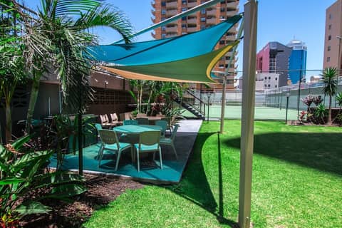 Beachcomber Surfers Paradise — photo 4