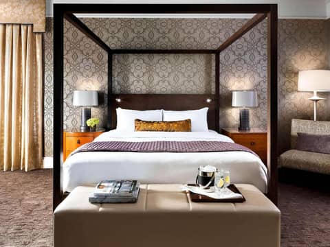 Fairmont Palliser — bedroom