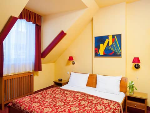 Cloister Inn Hotel — photo 9