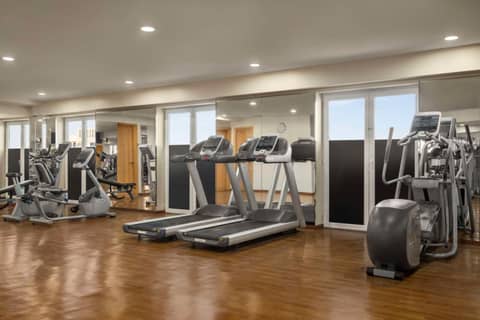 Levatio Suites Muscat, a member of Radisson Individuals — activities & amenities