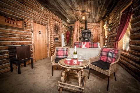 The Anniversary Inn - Fifth South — photo 4