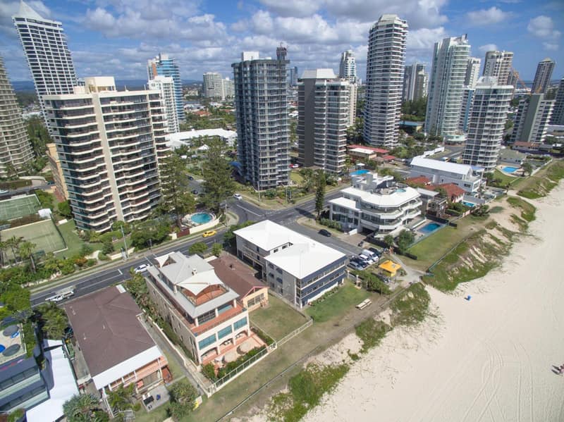 Norfolk Luxury Beachfront Apartments Gold Coast — building