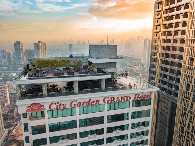City Garden Grand Hotel — building