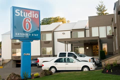 Studio 6-Portland, OR — photo 7
