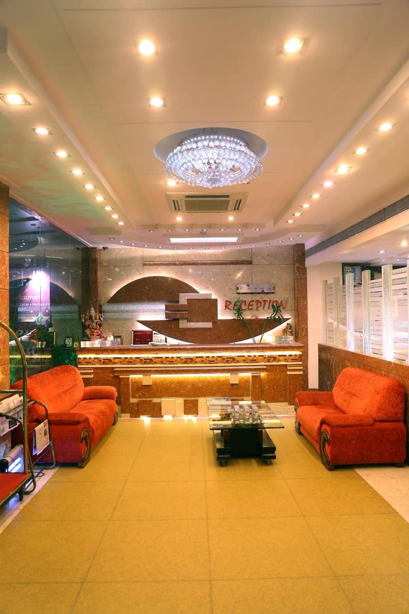 Taj Inn Hotel — recepcion & lobby
